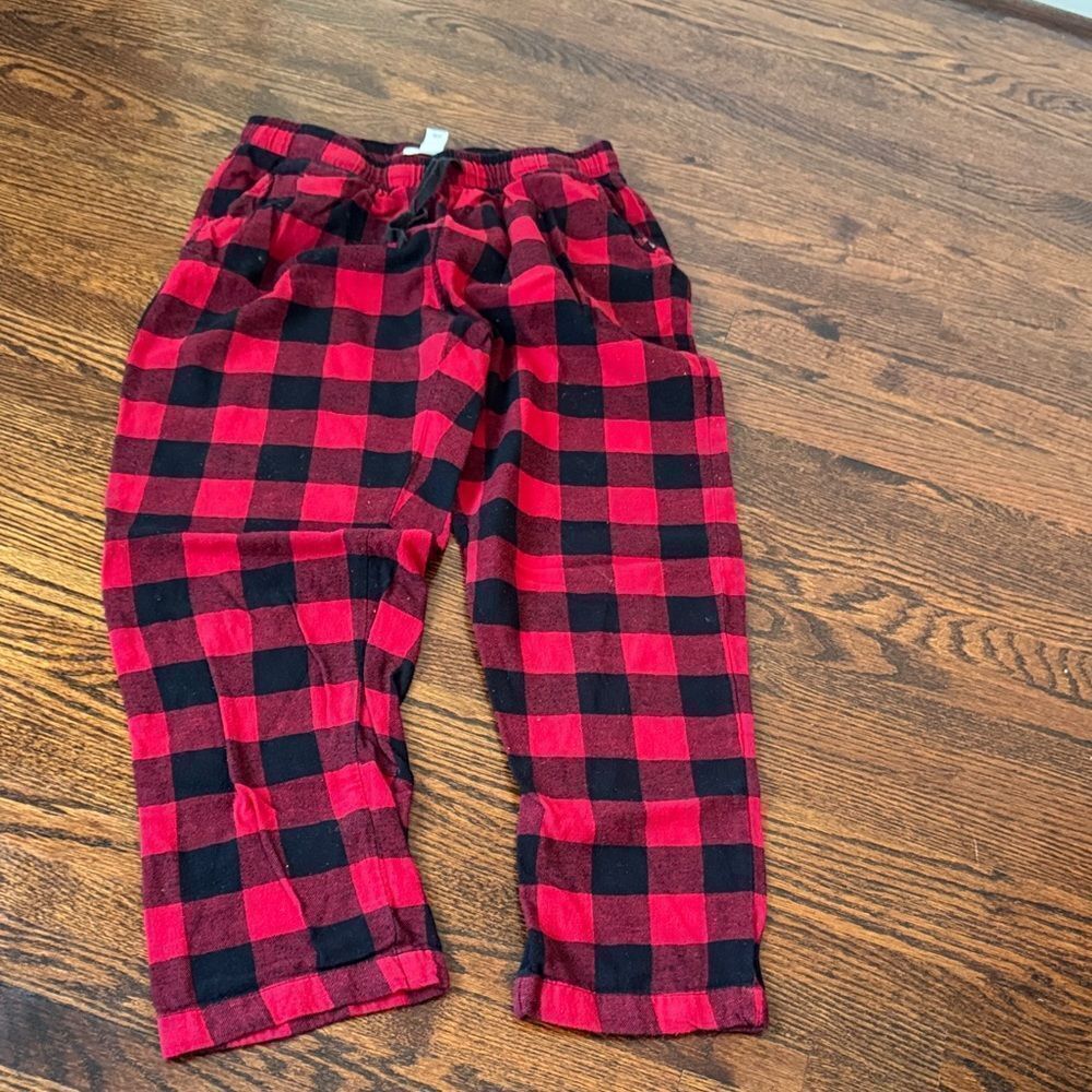 Women’s Checkered Pajama Bottoms - Red and Black